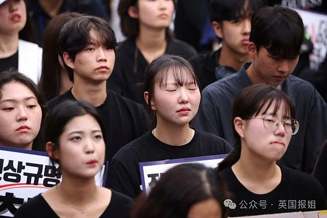 韩国霸凌又出可怕新招数！打工人为躲前辈折磨，暴雨天发洪水都得上班：不去死定了！（组图） - 16