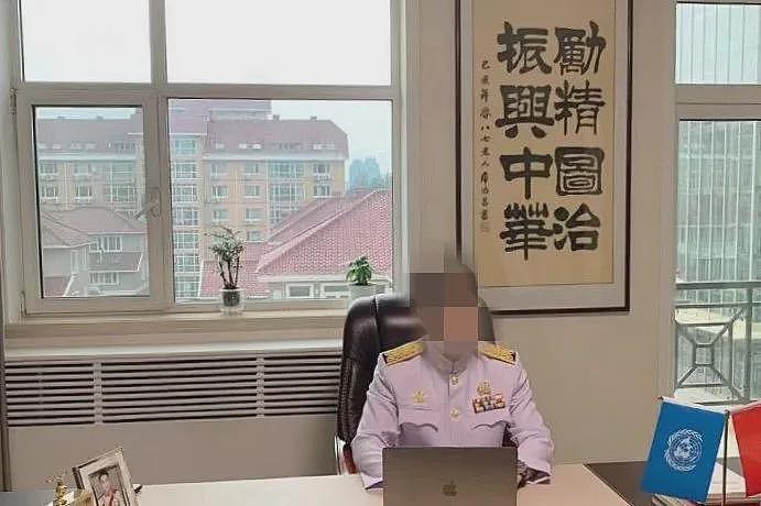 中国男子租豪车扮新加坡富豪，出席高端会议、买百度词条，骗北大同学2000万移民！（组图） - 7