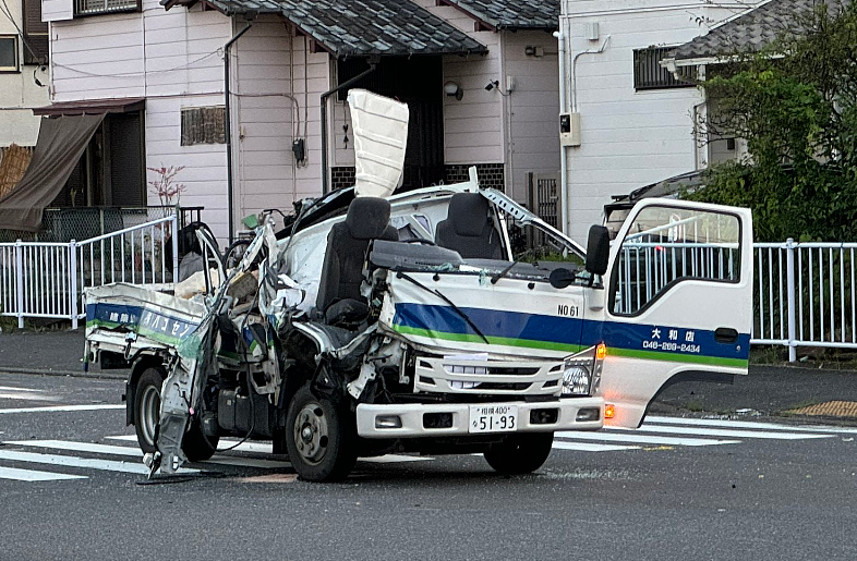 中国23岁富二代日本开豪车狂飙！喷飞削顶卡车，无辜驾驶亡（视频/图） - 1