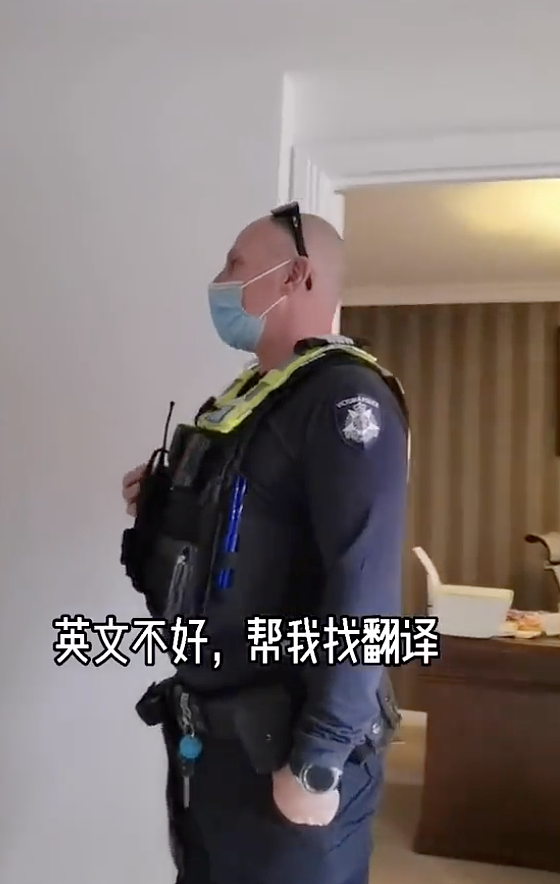 澳洲警察携枪上门抓人，华人妈妈被吓呆！只因孩子在学校说了一句玩笑话...（组图） - 6