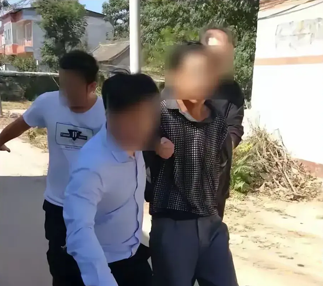 河南突发凶案致多人伤亡，画面流出，知情者爆料大量内幕（视频/组图） - 4