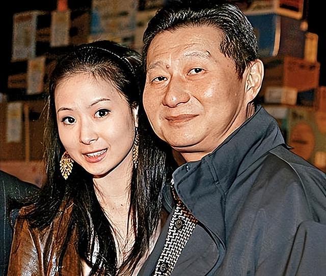 包养情人无数，娶初中同学女儿为妻，玩老婆闺蜜，孙道存有多放荡（组图） - 2