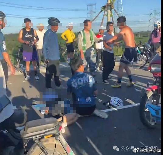 河北11岁男孩随父公路骑行不幸被汽车碾压身亡！网友怒骂家长不负责：要是在国外你牢底坐穿（组图） - 2