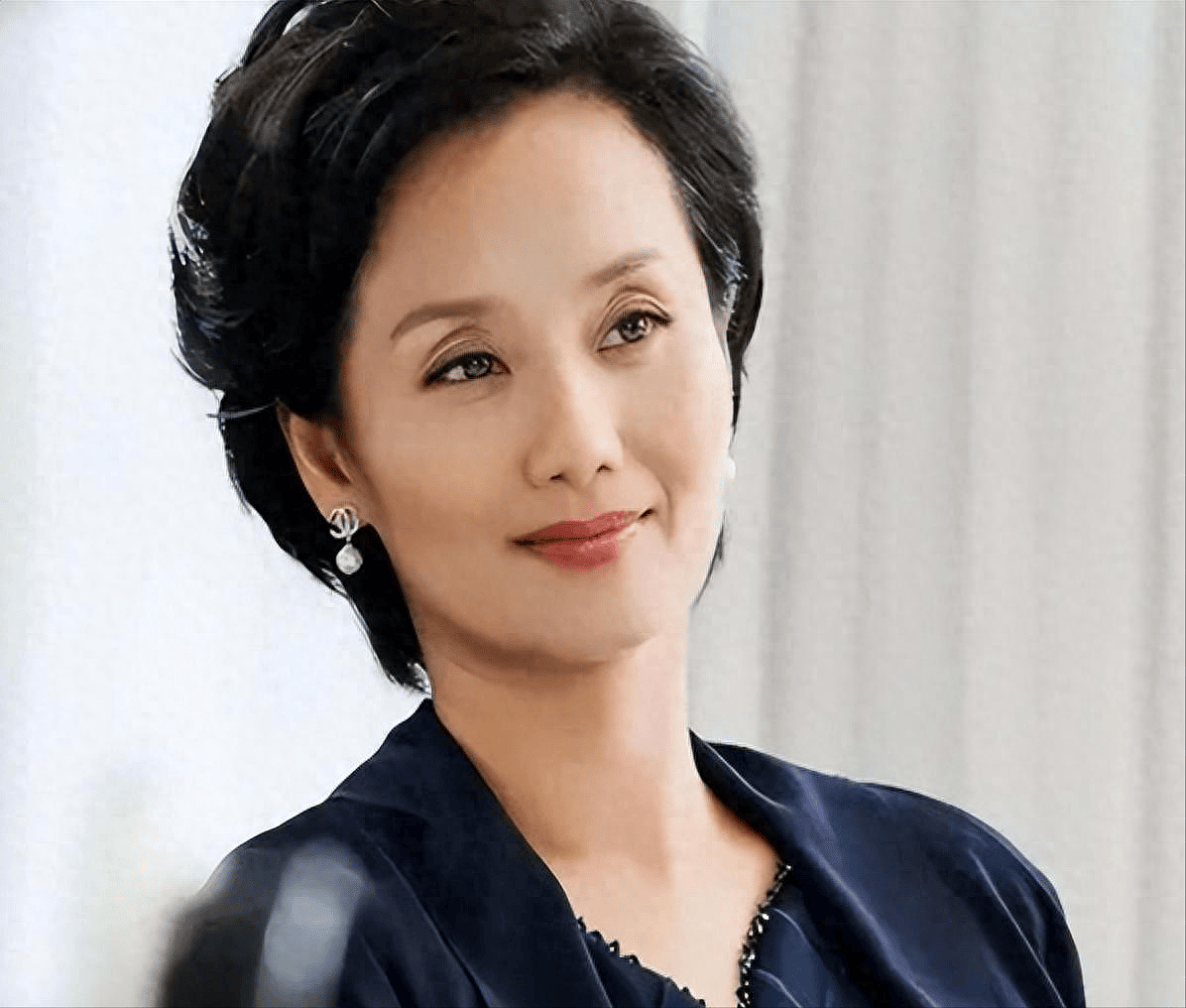 儿子是一线明星，女儿是奥运冠军，老公是富豪，58岁她成人生赢家（组图） - 1