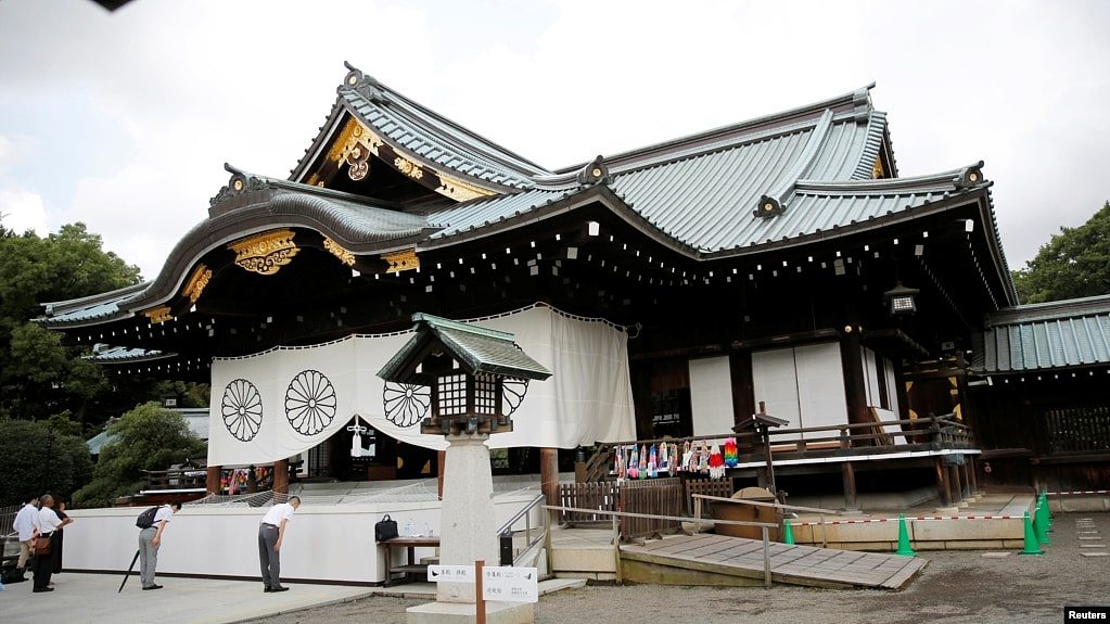 多位日本内阁大臣在战败纪念日参拜的靖国神社（图） - 1