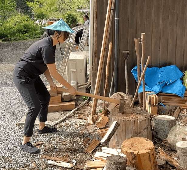 蒙嘉慧被日本地震预警吓回国？与郑伊健现身香港，身材发福比老公还壮（组图） - 8