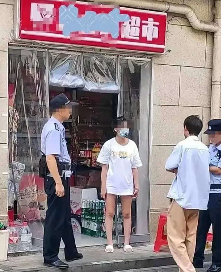 杭州那个穿着清凉的小超市老板娘，被举报擦边后又被打了…（组图） - 1