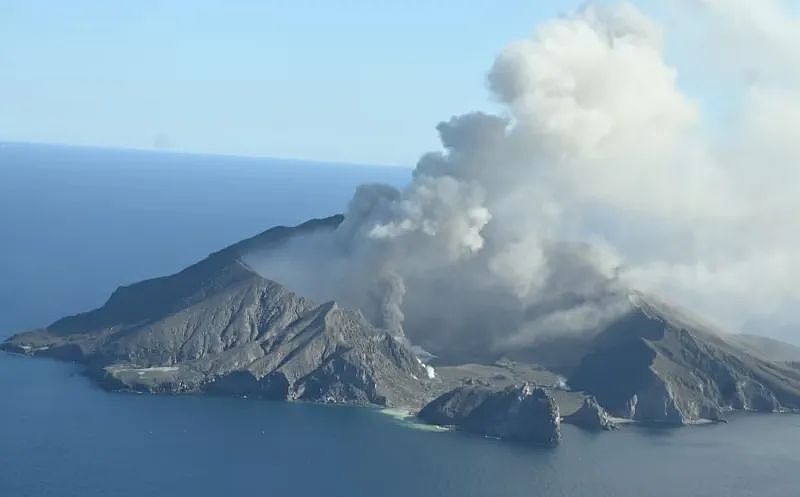 至少10个航班被取消，火山喷发；惨烈，3死2重伤，两车迎头相撞；皇后镇热门攀岩地男子坠落，当场死亡（组图） - 10