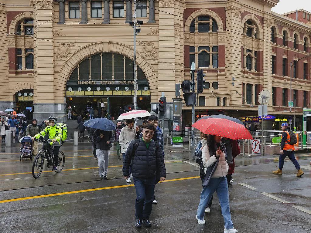 墨尔本今年天气极端成这样，8月再次打破纪录；快自查！昨晚强力球头奖没人领（组图） - 3