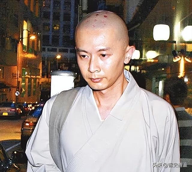 一晚输1亿后，他放弃267亿家产去寺庙当和尚：“林平之”纸醉金迷的人生转折（组图） - 14