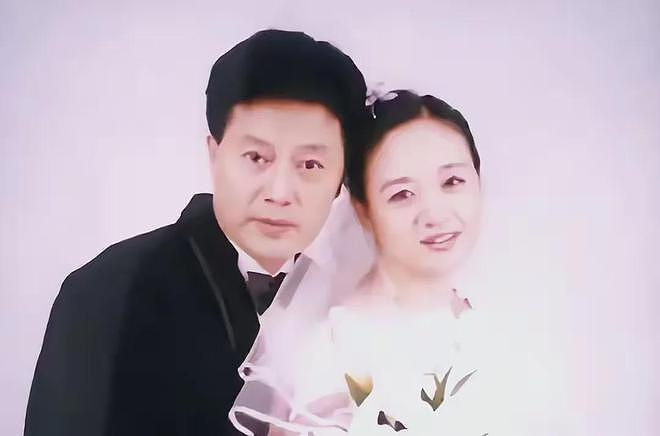 娱乐圈清流：25岁爆红，娶初恋为妻，50岁息影，如今女儿比他红（组图） - 8