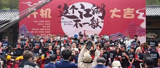 靠山寨年入百亿，门票超贵却人山人海：这个中国最“假”景区，背后有何玄机？（组图） - 10