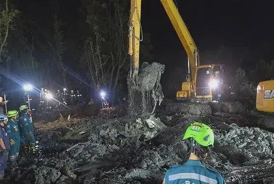 泰国坠机遇难者为上海两家好友，一名女孩刚过完13岁生日（组图） - 1