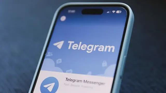 Telegram创始人杜罗夫法国被捕：“俄罗斯扎克伯格”的崛起与争议（组图） - 2