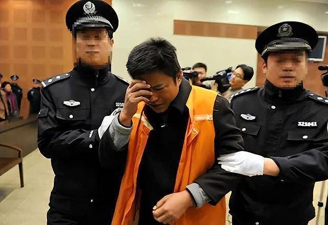 2024年湖北晨跑女孩遇害案凶手被执行死刑，临刑时浑身哆嗦痛哭流涕（组图） - 1