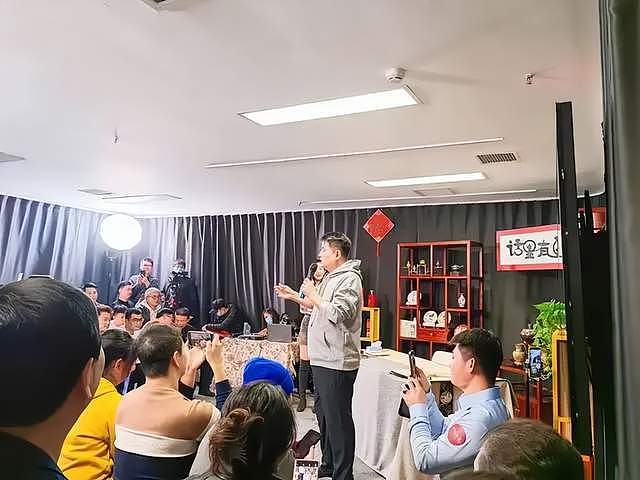 曝毕福剑是从央视正常退休！否定定居农村养鸡，目前有俩赚钱项目（组图） - 15