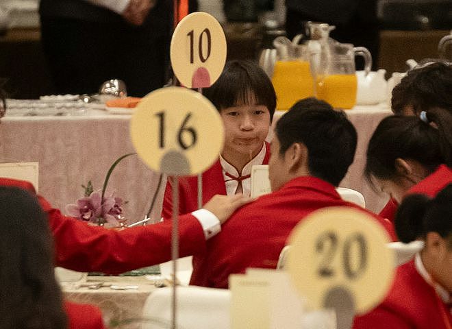 国家队访港晚宴菜单曝光，霍震霆父子现身招待，郭晶晶老公撒狗粮（组图） - 17