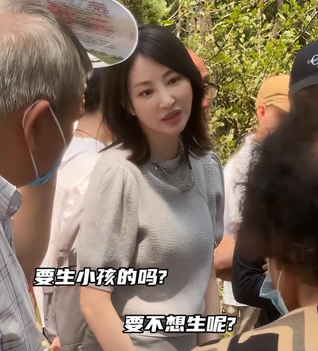 44岁单身女演员现身浙江相亲市场，有颜有钱却连连碰壁，无奈放弃（组图） - 14