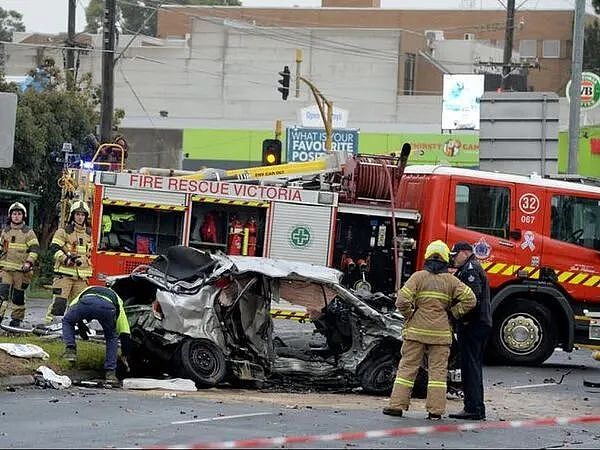 惨死街头！亚裔“宝马男”酒后狂飙213km/h，导致一对夫妇死亡！堪培拉遭破坏性强风，139户家庭受停电影响！（组图） - 2