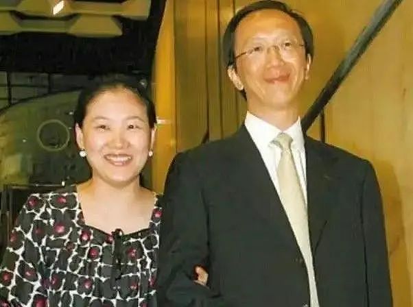 百亿媳妇官宣离婚？不肯生四胎身材走样，老公买上亿医院催生子？今净身出户彻底告别（组图） - 17