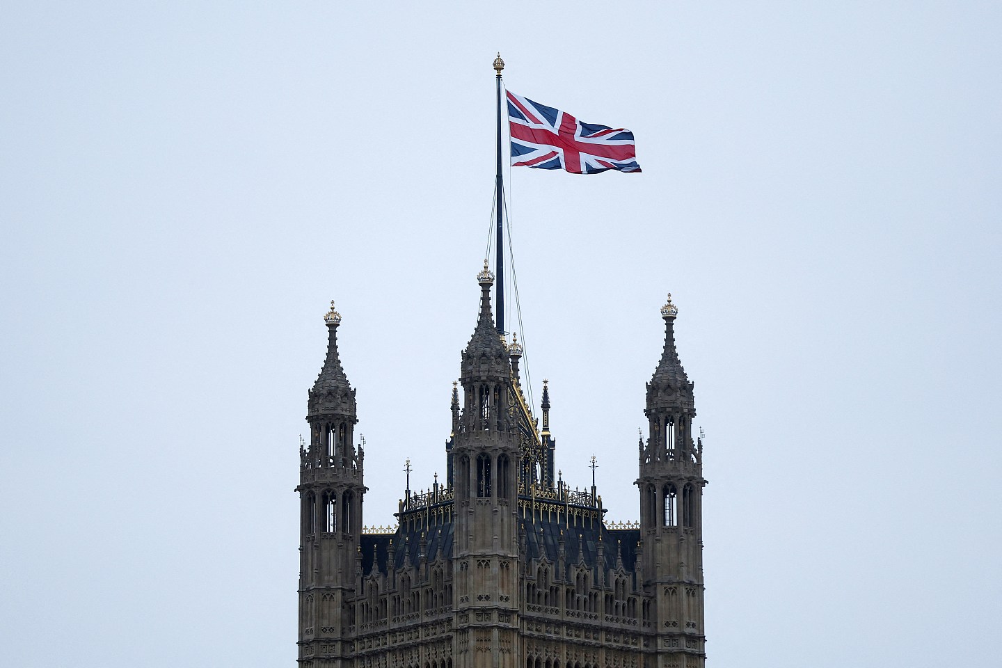 英国政府限制留学人数！多所高等院校陷财务困境（组图） - 2