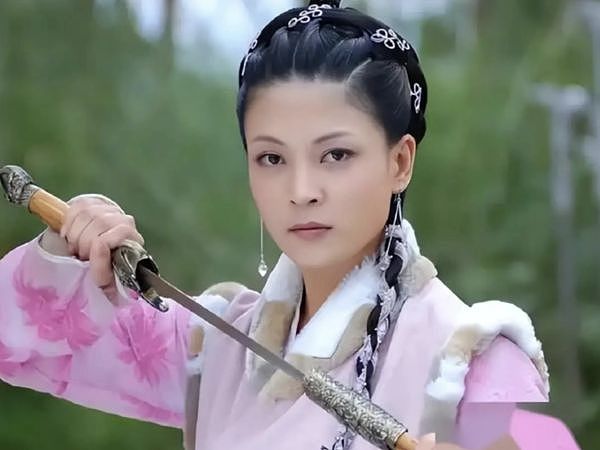 陆90岁油画大师谈“爷孙恋”！再婚妻“小44岁”演过《新月格格》（组图） - 3