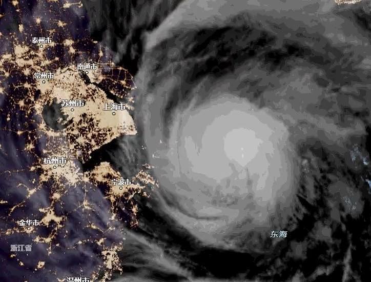 75年来最强台风登陆上海，紫红色天空刷爆朋友圈！高铁航班全部停运（视频/组图） - 19