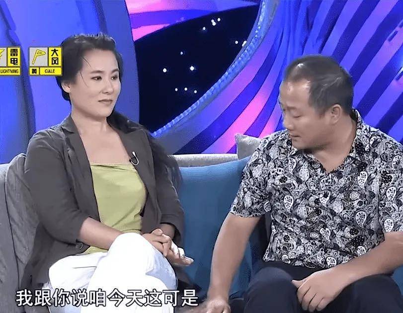 56岁“谢广坤”携娇妻为儿子庆生！被曝出轨美女还与人妖亲密，赵本山都看不下去（组图） - 9