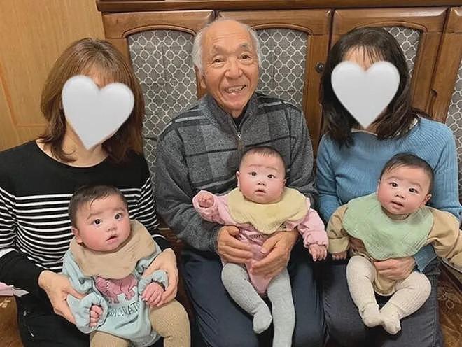 日本人妻狂生多胞胎，丈夫却产后抑郁：每月奶粉钱5万，还要存4500万供孩子上学…（组图） - 23