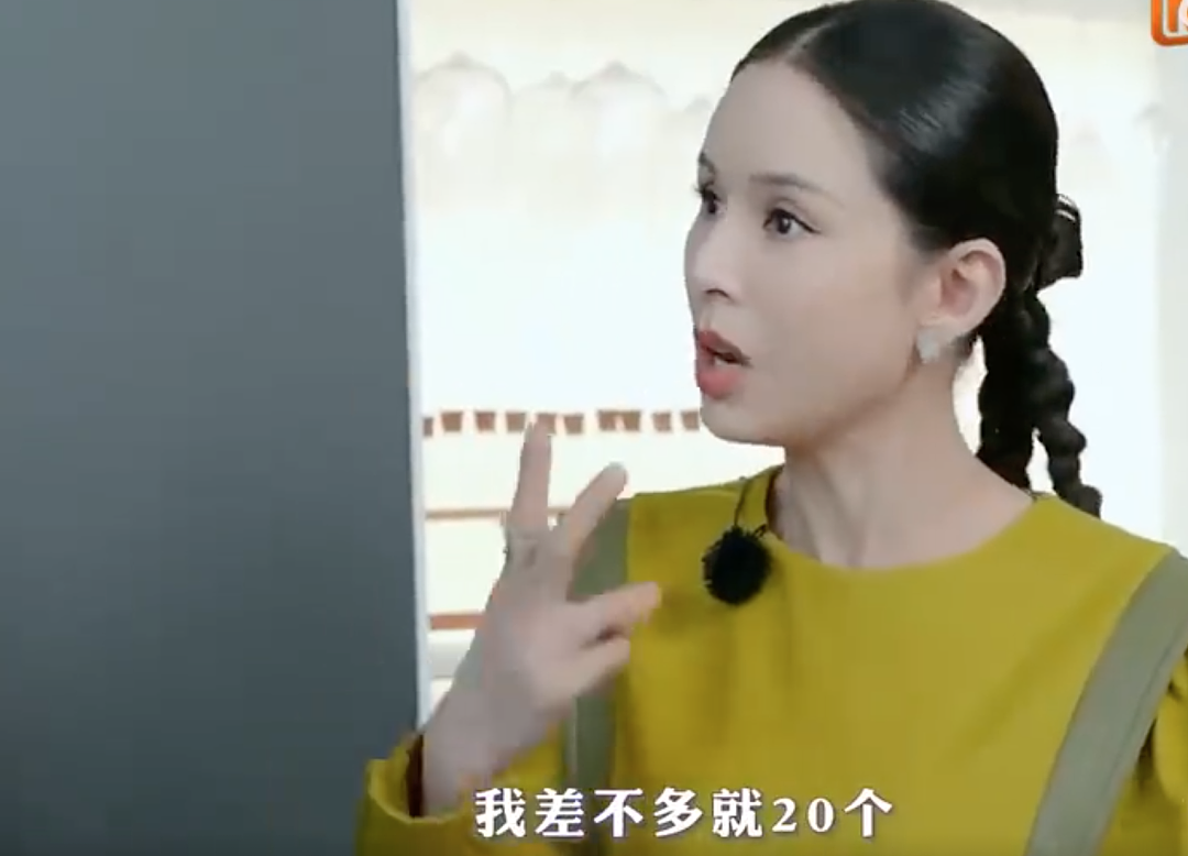 “最美小龙女”近况曝光：为渣男抑郁自杀，近60岁未婚无子，网友：过儿老了，姑姑却一直年轻（组图） - 37