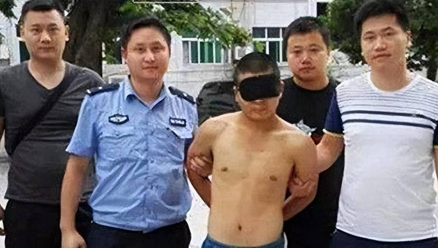 2011年湖南16岁少年沉迷黄色小说，6年强奸10名女性，逮捕后判死刑（组图） - 1