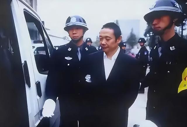 “好色副市长”落马，养20名少女情人，行刑前一晚尖叫痛哭（组图） - 6