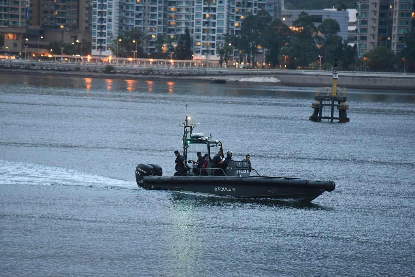 香港水警夫妻冰岛自驾游失事堕河！当地人协助救援，夫死妻重伤（组图） - 2