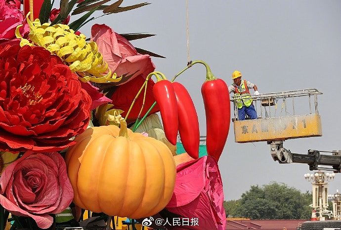 迎国庆北京天安门花篮亮灯，首次用蔬菜水果：包括葫芦、南瓜、辣椒（组图） - 10