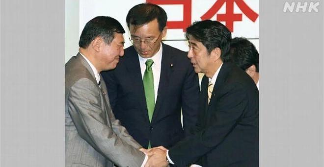 日本新首相刚上任就撒钱！发10万、涨时薪！大学生免费吃饭！却有人抗议...（组图） - 14