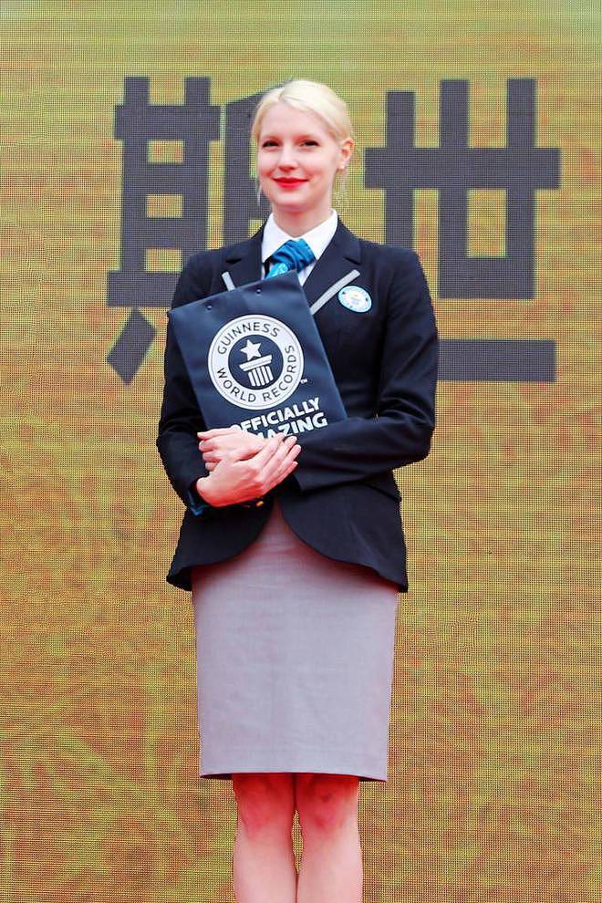 撒贝宁一家回加拿大探亲，农场游玩好开心，5岁女儿长得太像李白（组图） - 8