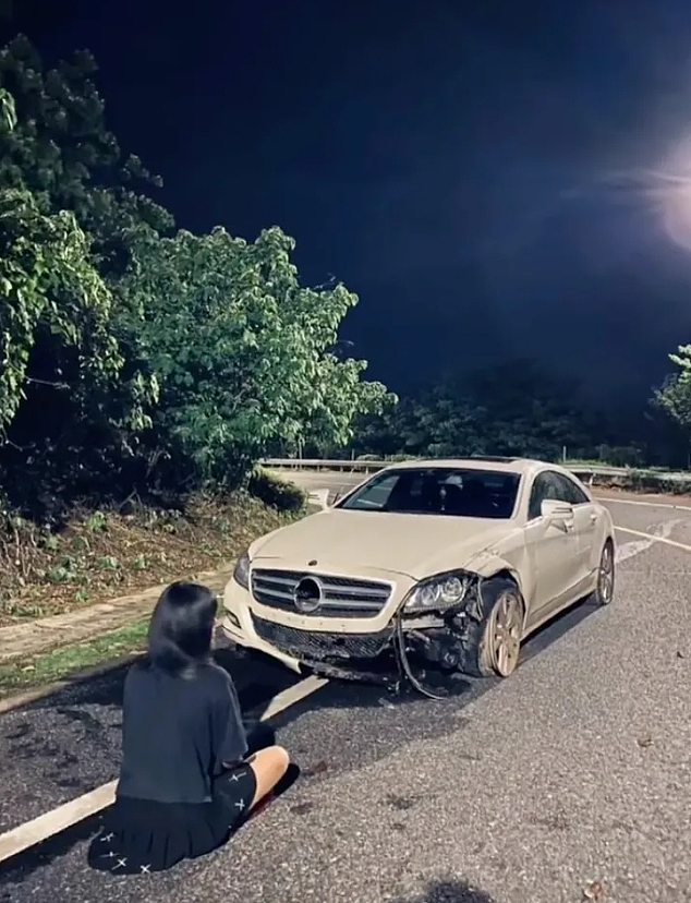 国庆期间又一网红女骑手车祸身亡？惨烈现场和本人生前颜值对比我不忍看...（组图） - 9