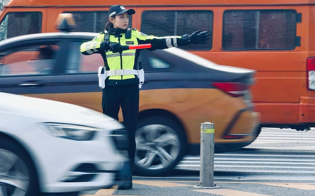 1米70北京女骑警又美又飒！网友：今年国庆她最红（组图） - 2