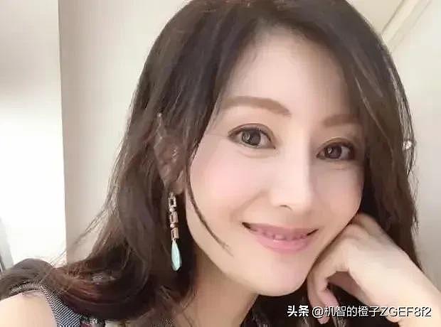 曾经每月仅200万生活费，如今420亿全部到手，李嘉欣终于不被嘲笑（组图） - 7