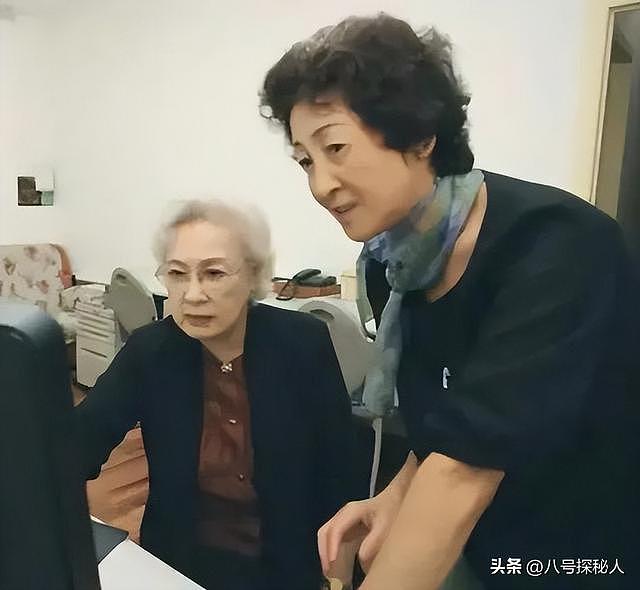 演员秦怡：被亲妹妹抢走丈夫，孩子又患上精神病，和女儿反目为仇（组图） - 20