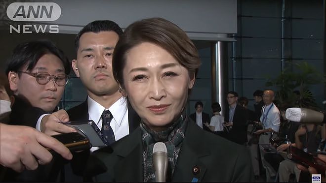 日本新内阁女大臣火了！遭遇车祸流产、骨折7次，老公小自己24岁的她是个狠人（组图） - 22