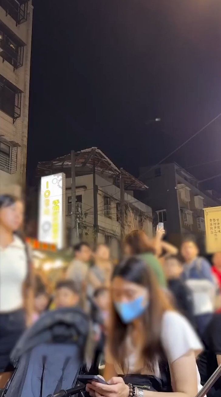 台湾夜市全场人“头发突飞起来”影片疯传！台电揭恐怖真相：快逃（组图） - 5