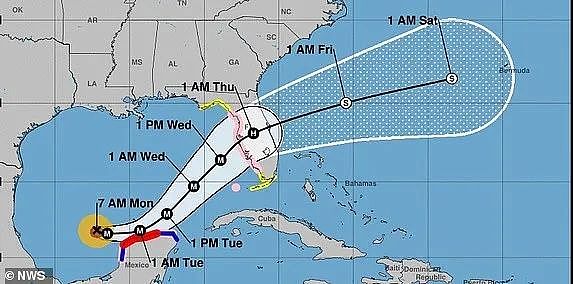加油站已空、飞机全部飞走…佛罗里达进入紧急状态，数百万人撤离（组图） - 1
