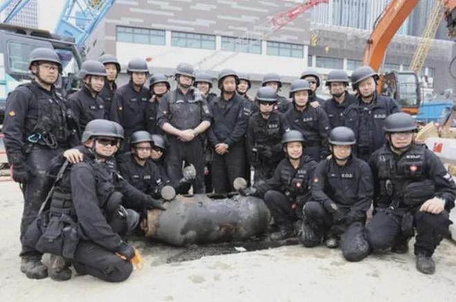 香港西贡海底发现500磅二战遗留炸弹，在水下引爆销毁（视频/组图） - 4