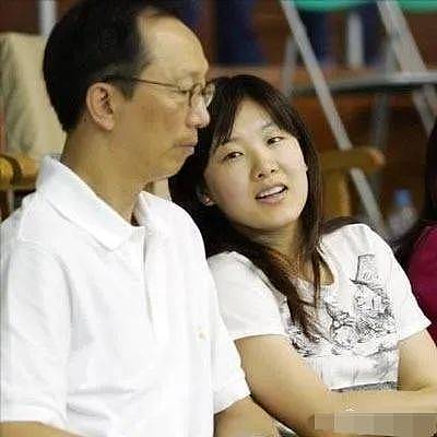 伏明霞欲撮合女儿和潘展乐，被曝与富豪离婚净身出户，如今要子女强强联合（组图） - 25