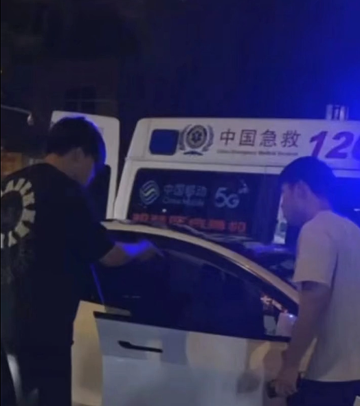 江西一家三口被撞身亡，家属：司机求复合遭拒开快车泄愤，曾想私了（视频/组图） - 3