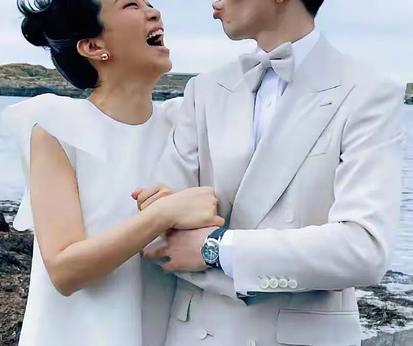 萧敬腾举办世纪婚礼，4套婚纱曝光，600多人赴宴！（组图） - 18