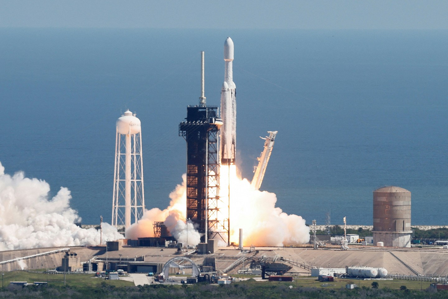 SpaceX载NASA探测器上太空，探索木星“木卫二”宜居之谜（视频/组图） - 2