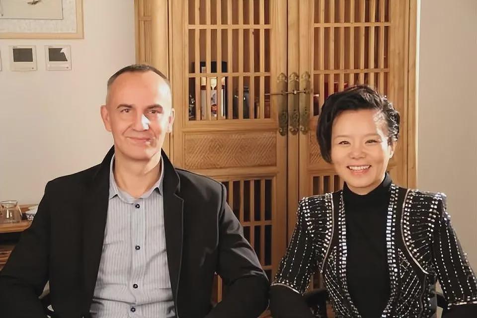 龚琳娜官宣离婚，俩人婚前协议曝光，老锣第一任妻子也是中国歌手（组图） - 21