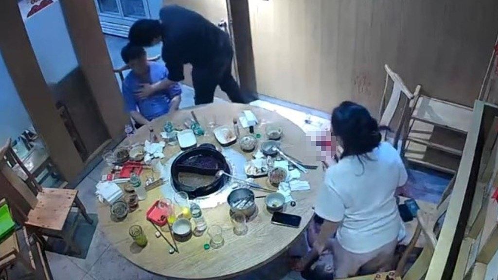 中国男菲律宾火锅店连轰29岁同胞7枪，身份曝光或与网络赌博有关（组图） - 2